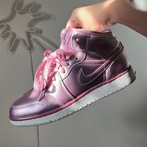 Metallic pink AJ1